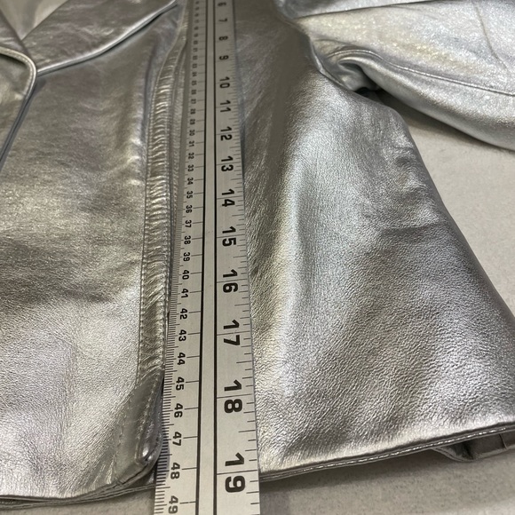 IDENTIFY ~ FUN FUN FUN!! Silver Leather Jacket - Picture 12 of 14